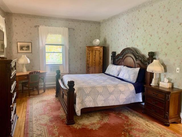 פרדריקטון Carriage House Inn מראה חיצוני תמונה