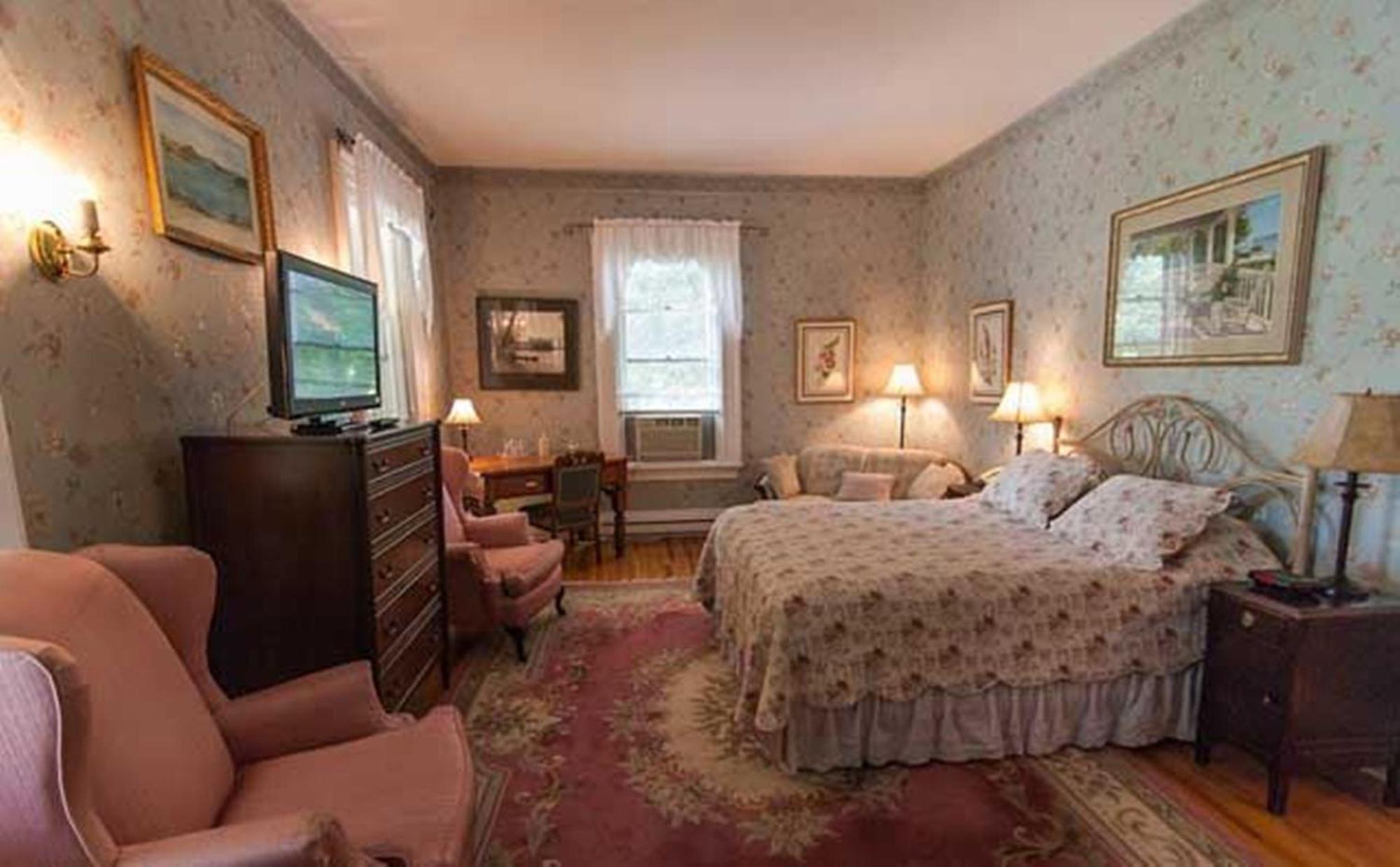 פרדריקטון Carriage House Inn מראה חיצוני תמונה