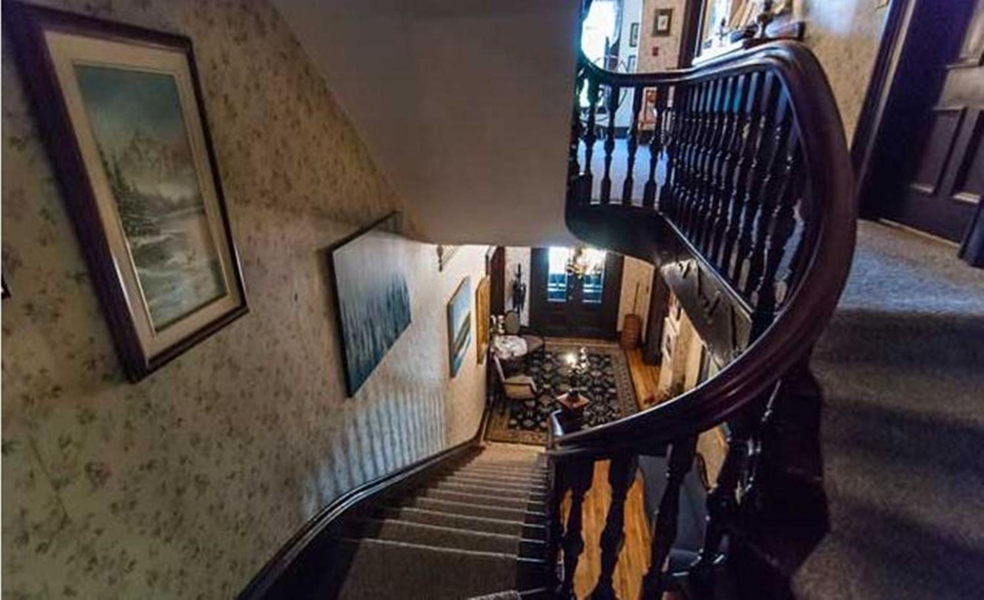 פרדריקטון Carriage House Inn מראה חיצוני תמונה
