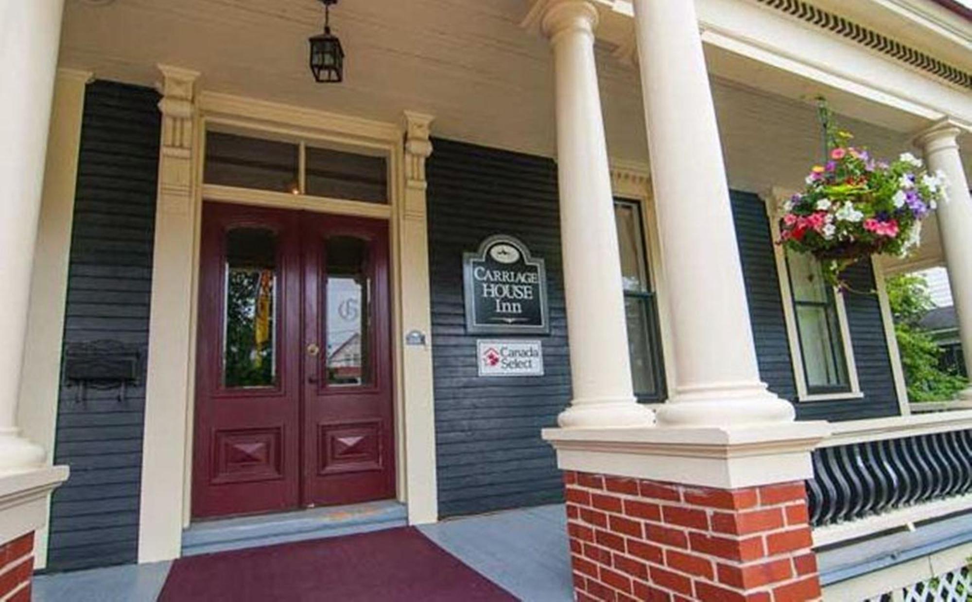 פרדריקטון Carriage House Inn מראה חיצוני תמונה