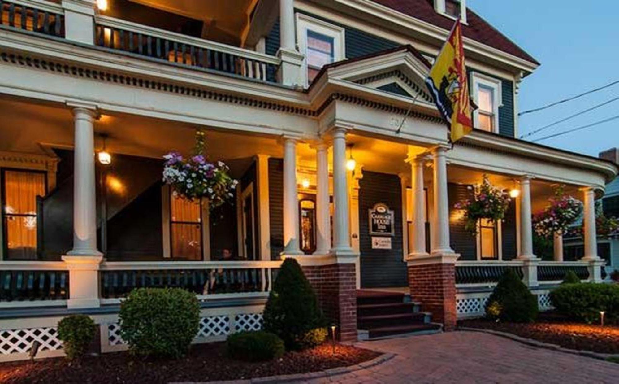 פרדריקטון Carriage House Inn מראה חיצוני תמונה