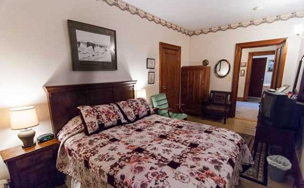 פרדריקטון Carriage House Inn מראה חיצוני תמונה